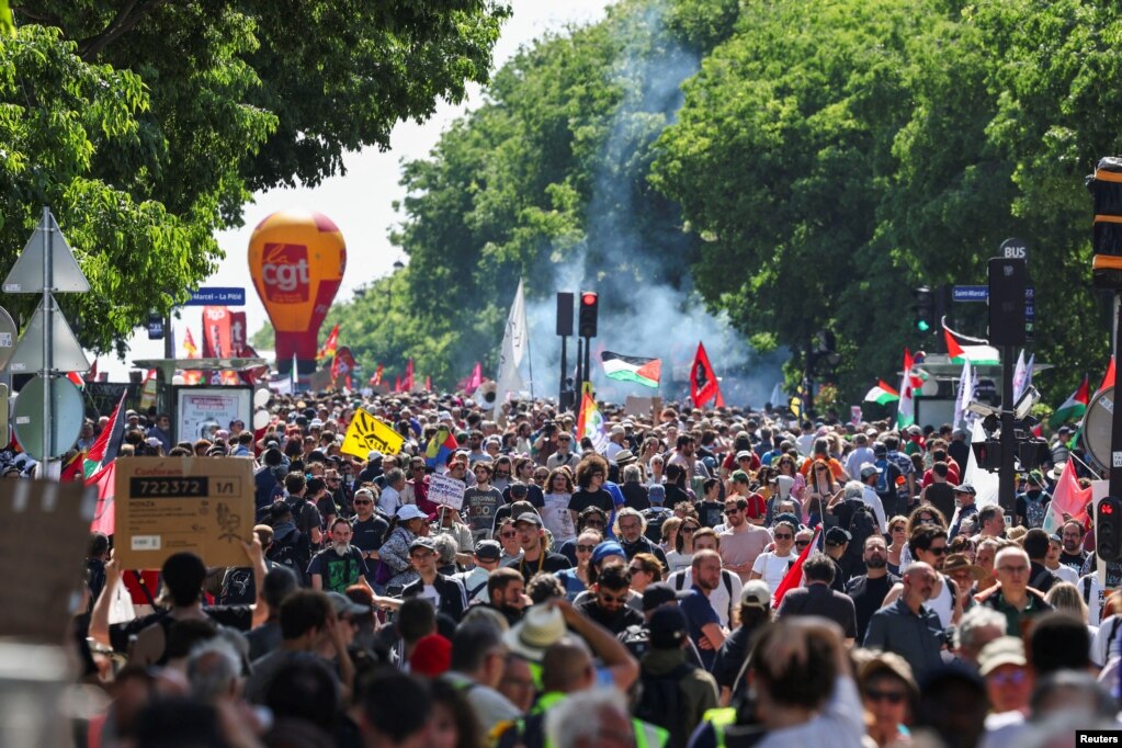 Marshi tradicional i 1 Majit në Paris, Francë.