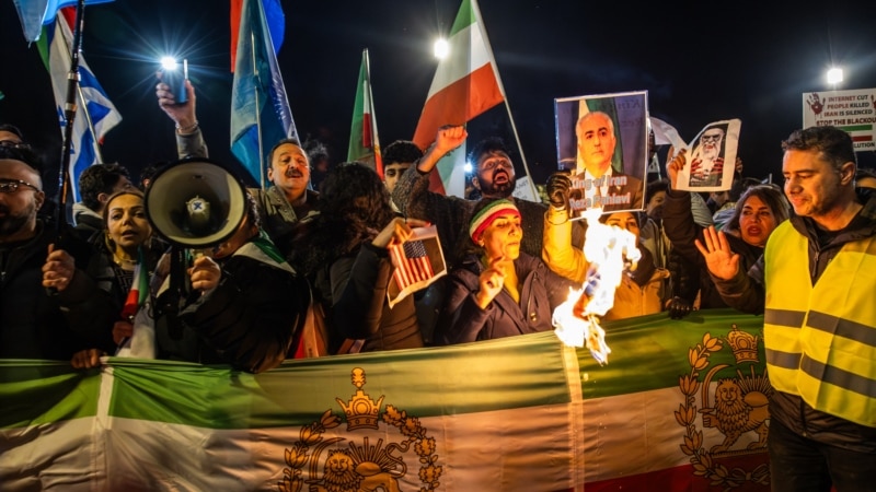 „ინფორმაციული ვაკუუმი" - დამკვირვებელთა ჯგუფი გათიშულ ინტერნეტზე ირანში - ლაივბლოგი