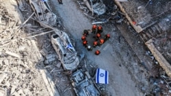 Urmările impactului unei rachete iraniene în Israel, în iunie 2025. 