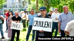 Fermieri protestând în primăvara aceasta în fața Guvernului, Chișinău, mai 2026