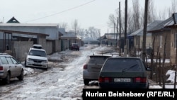 Балдардын ата-энелери, чоң ата, чоң апалары Тажикстандын Жерге-Тал аймагынан 2013-жылы көчуп келип, Сокулукта отурукташып калган.