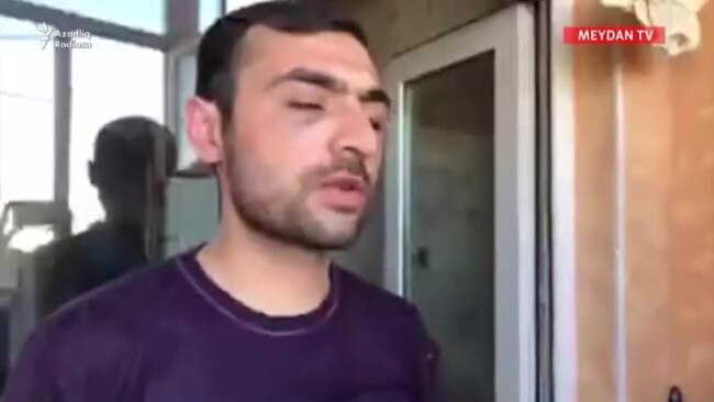 Polisin ötən gün əməliyyatla saxladığı sakinlərdən biri polisdə 5 saat döyüldüyünü deyir