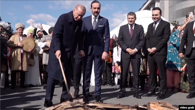 Թուրքիայի նախագահ Էրդողանը փորձում է Նովրուզի կրակը վառել