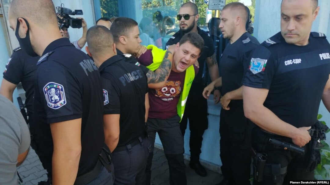 Петър Карджилов беше задържан малко преди 9:30 сутринта в петък