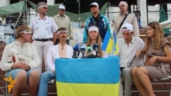 Активісти під Українським домом припиняють голодування