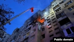 საილუსტრაციო ფოტო. ოდესაზე რუსული დრონებით შეტევის შედეგად დაზიანებული საცხოვრებელი კორპუსი