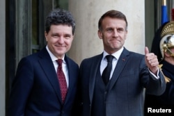 Președintele francez Emmanuel Macron îl primește pe președintele României, Nicușor Dan, la Palatul Élysée din Paris, Franța, 9 decembrie 2025.