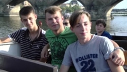 Канікули для дітей з Донбасу у Празі (відео)