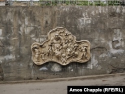 A Soviet-era relief on a residential Tbilisi street