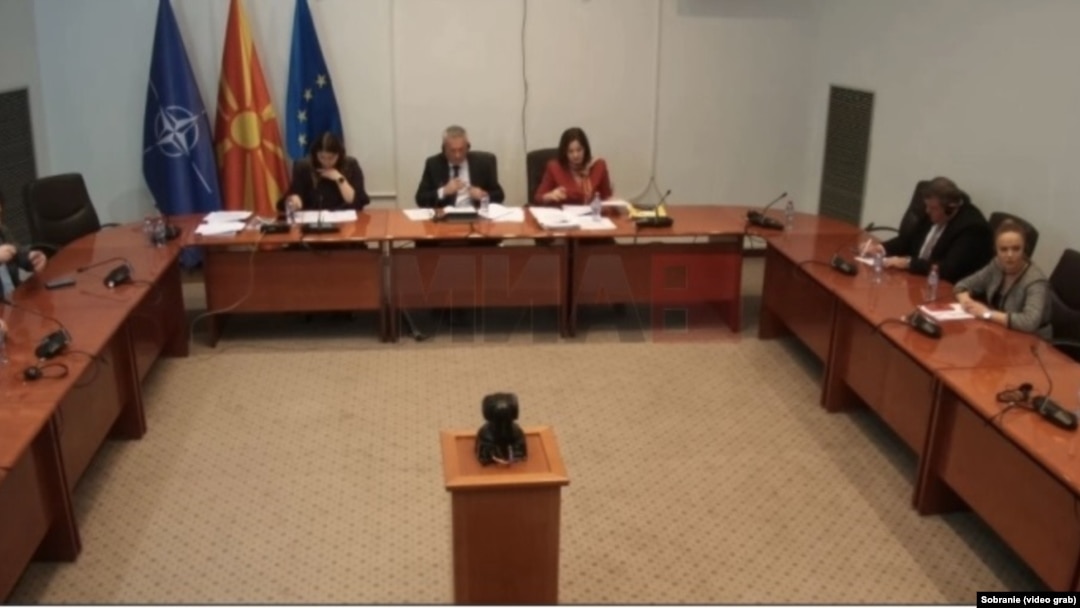 Седница на собраниската Комисија за прашања на изборите и именувањата.