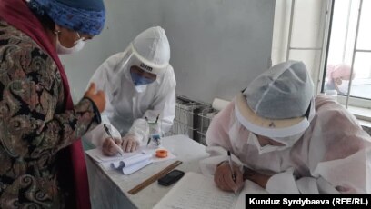 Генесис Родригестің интимдік суреті Әйелдер дәретханасын қарау бейнеленген онлайн порно көру