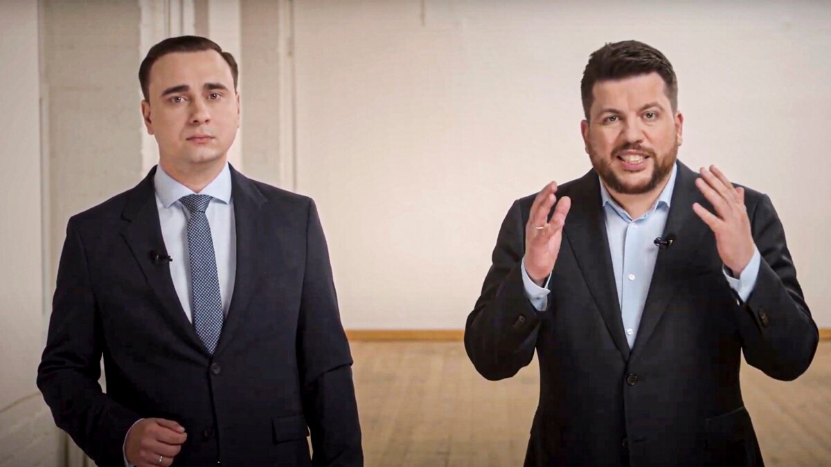 Иван Жданов и Леонид Волков, двама от най-близките сътрудници на