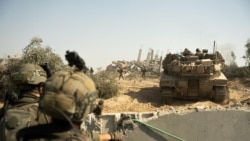 نیروهای اسرائیلی در بخشی از شهر جنگ زدهٔ غزه 