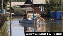 Иркутскиде 25-июнда башталган нөшөрдөн улам беш чоң дарыядан суу ташкындаган.
