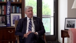 US Senator: Russia Sanctions Bill Shows 'Bipartisan Coalition Of Support' For Ukraine