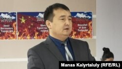 “Atažurt” Hytaýyň Sinjiang sebitinden 2000-nji ýylda Gazagystana göçüp geçen etniki gazak Serikžan Bilaş tarapyndan esaslandyryldy. 