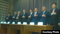 Элдик парламенттин лидерлери.