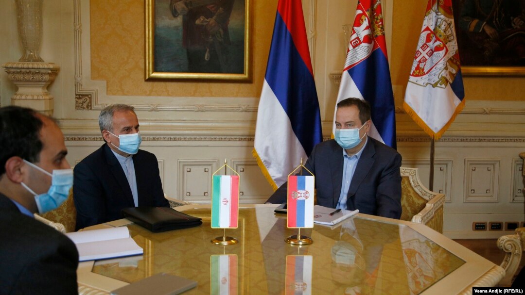Ivica Dačić (desno) u razgovoru sa iranskim ambasadorom u Beogradu Rašidom Hasanom Pourijem