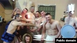 Prisoners don Roman-style togas at Serpukhov jail outside Moscow to celebrate the birthday of crime boss Anton Kuznetsov.