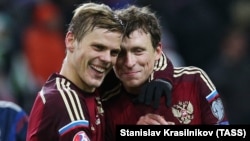 Russian soccer players Aleksandr Kokorin (left) and Pavel Mamayev (file photo)