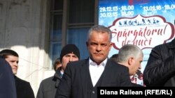 Liderul PDM Vladimir Plahotniuc la un miting cu suporterii săi.