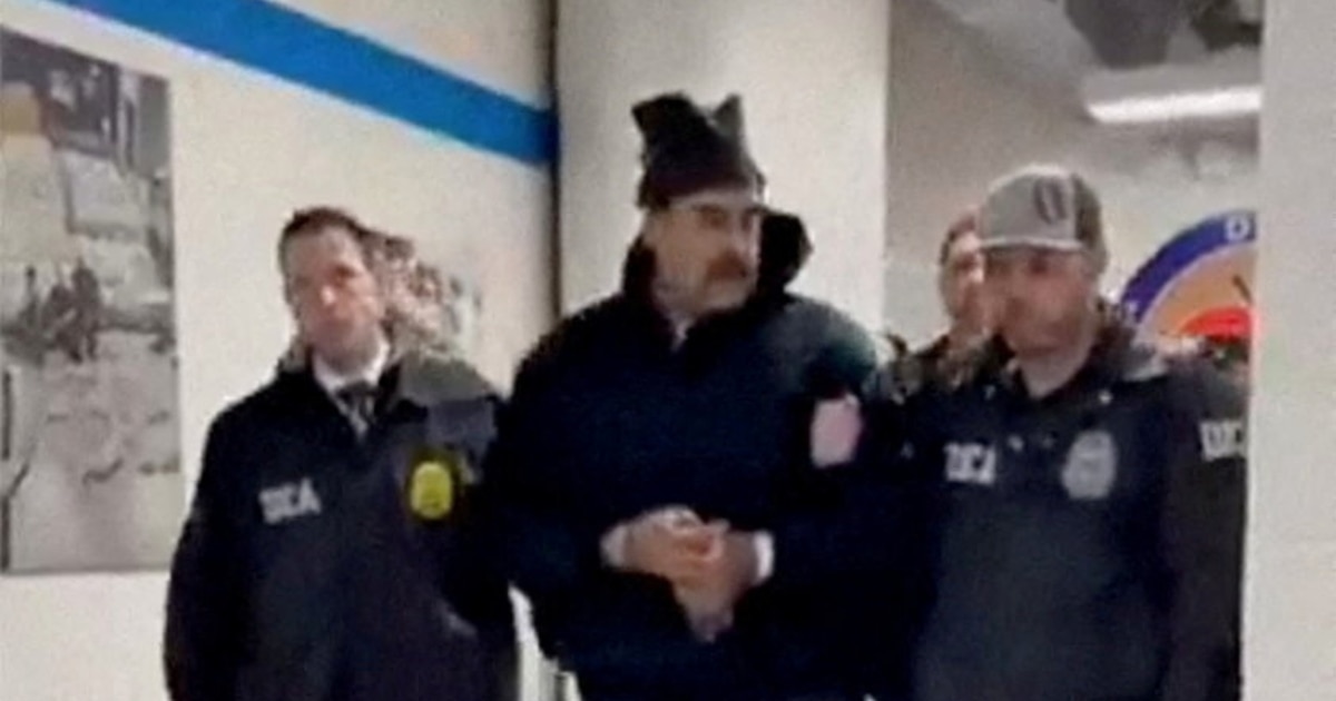 Венецуелският президент Николас Мадуро вече се намира в ареста в