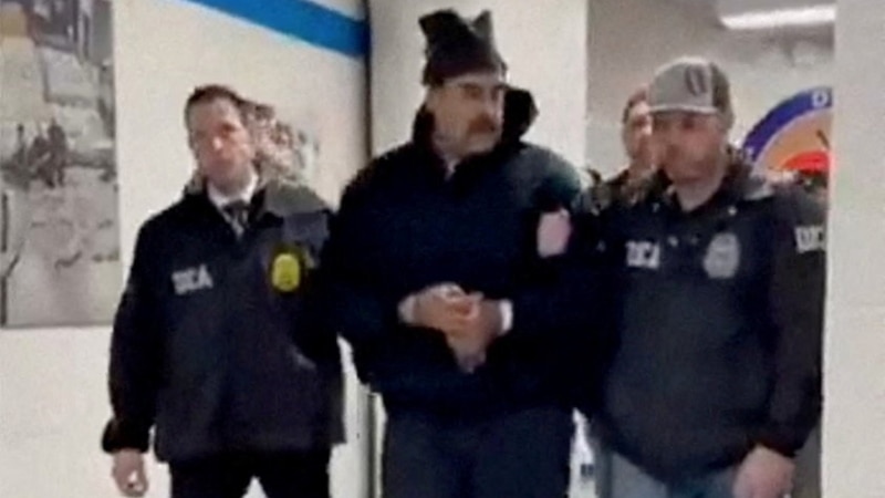 Nicolása Madura po aretaciji v Caracasu prepeljali v New York