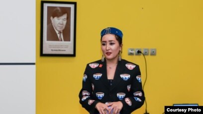 Жасөспірімнің ұзату сәті түсірілген видео