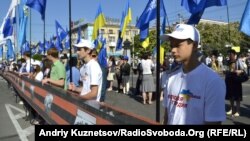 Акція «Георгіївська стрічка» у Луганську, 9 травня 2013 рок