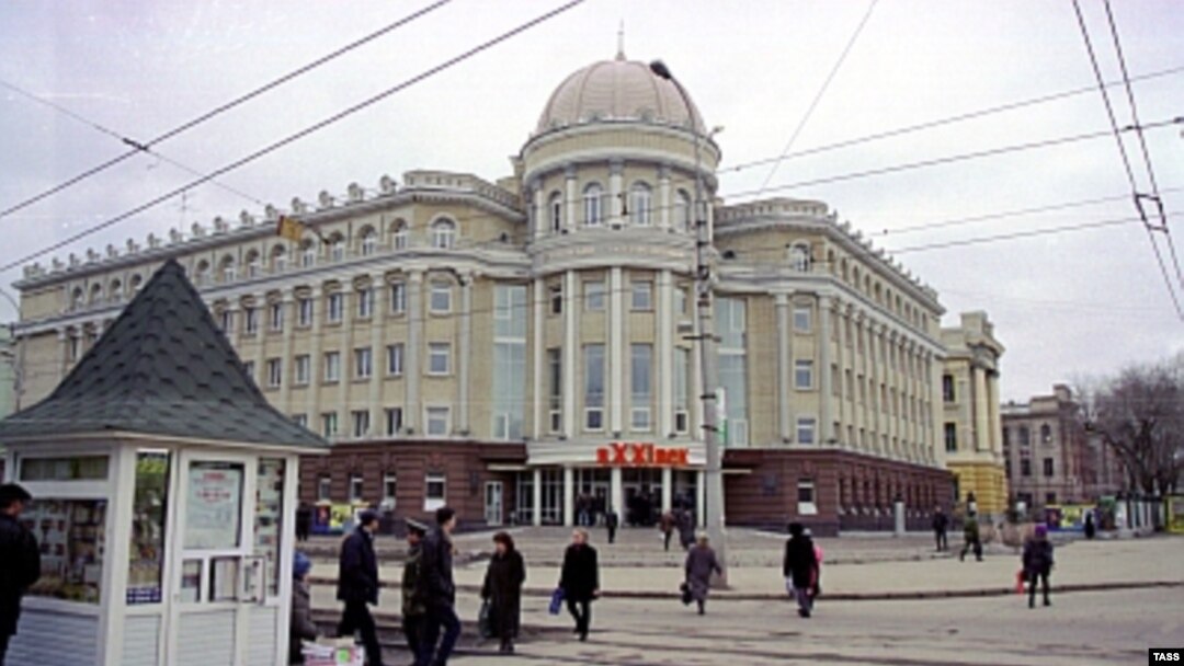 Russia -- Saratov State University, March, 2001