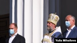 O campanie electorală care ignoră normele legale și pe cele sanitare