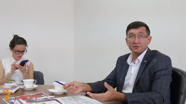 Данил Гыйниятов: "Яңа гасыр" каналы әлегә тулысынча татарча булмаячак"