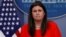 Ak tamyň metbugat wekili Sara Hakabi Sanders (Sarah Huckabee Sanders)
