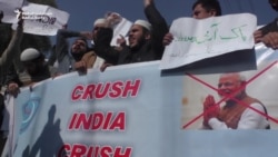 Pakistani Protesters Denounce India As Tensions Soar