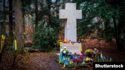 Могила Степана Бандери в Мюнхені, Німеччина