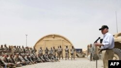 АКШнын Коргоо министри Роберт Гейтс Ооганстанга соңку ирээт өткөн аптада барып келди. 
