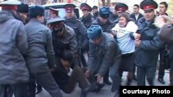Zanbaq inqilabının 5-ci ildönümü ərəfəsində Bişkekdə polis 19 müxalifətçini tutub