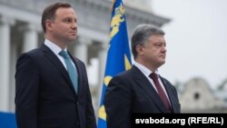 Президент Польщі Дуда та президент України Порошенко під час святкування Дня незалежності України, Київ, 2016 рік