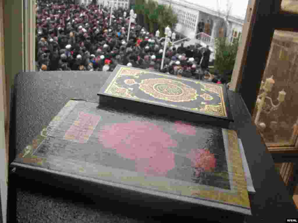 Дар маросими ташйеъи ҷаноза