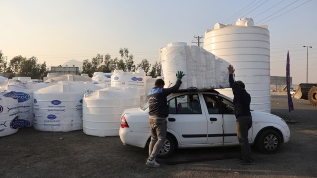 ایران و «واردات آب» از کشورهای دیگر؛ تا چه حد عملی است؟ ایران و «واردات آب» از کشورهای دیگر؛ تا چه حد عملی است؟