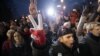 Хиляди поляци излязоха на протест в различни градове в защита на независимостта на съдебната власт