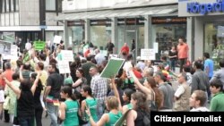 Iranians living in Germany protest against the reelection of Mahmud Ahmadinejad.