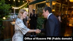 Kryediplomatja e Bashkimit Evropian, Kaja Kallas me kryeministrin e Kosovës, Albin Kurti. Fotografi nga arkivi.