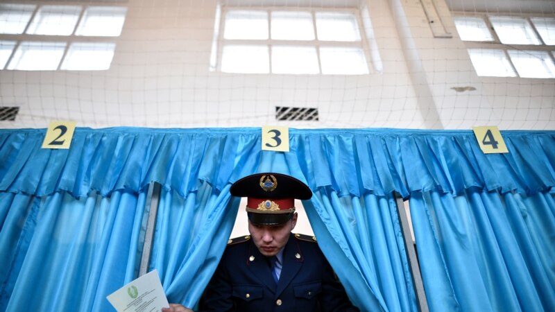 Десетици активисти приведени на парламентарните избори во Казахстан