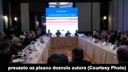 Učesnici okruglog stola "Amerika danas" u beogradskom hotelu Hajat