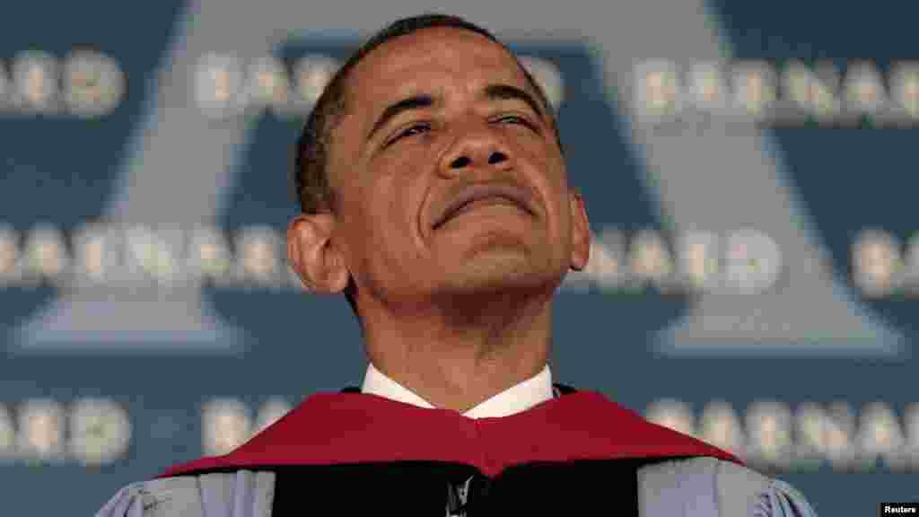 SAD - Američki predsjednik Barack Obama u obraćanju diplomcima koledža Barnard u New Yorku, 14. maj 2012. Foto: Reuters / Larry Downing