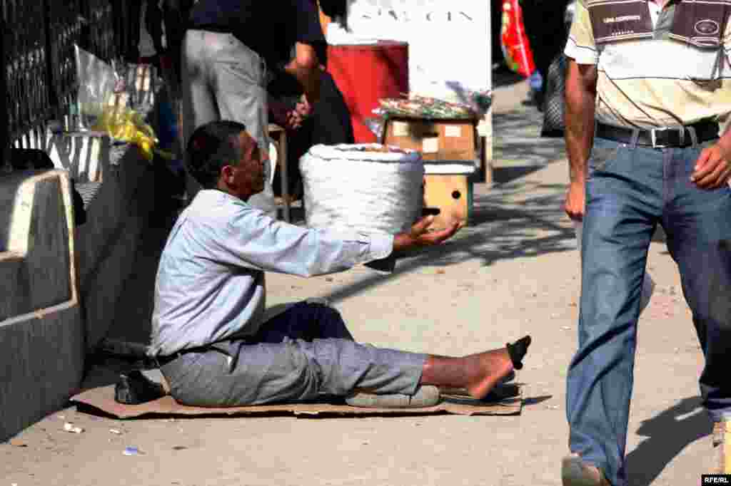 Milyonçu şəhərin yoxsulları #21