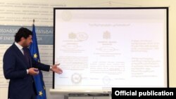 Комментируя данные статистики, Каха Каладзе заявил, что они не учитывают многих вложений в сферу энергетики, так как «подсчитаны в другом направлении»