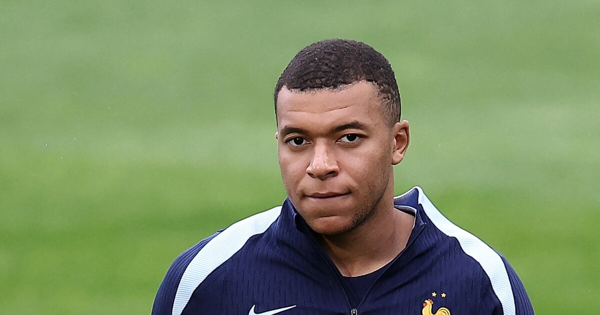 Футбол: збірна України розгромно програла у Франції