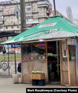 Продавці квітів у Києві готуються до «свята квітів і весни», 2 березня 2021 року